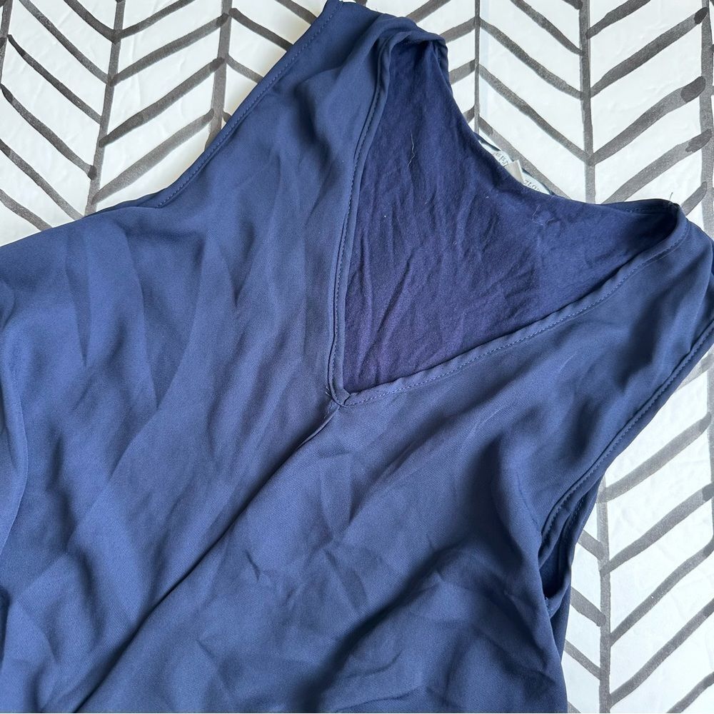 Green Envelope Size S Navy Flowy Sleeveless Tank Top
